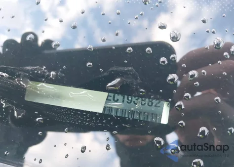 2014 Jeep Grand Cherokee Overland z USA, uszkodzony, nr VIN 1C4RJFCG5EC193882